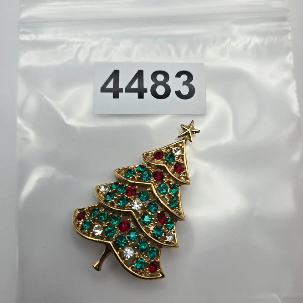 Hedy Hedison Womens Vintage 1960s Christmas Tree Brooch Rhinestone Holiday Pin